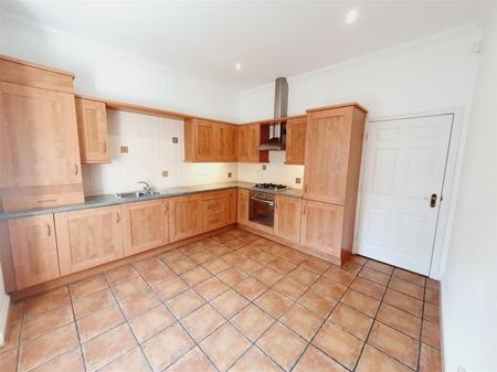 2 Bedroom Apartment to Rent in Heritage Court, Kettering, NN16 - Photo 4