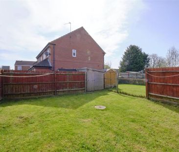 2 bedroom semi-detached house to rent - Photo 4