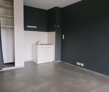 Location Appartement 2 pièces 34m² LONS LE SAUNIER 39000 - Photo 3