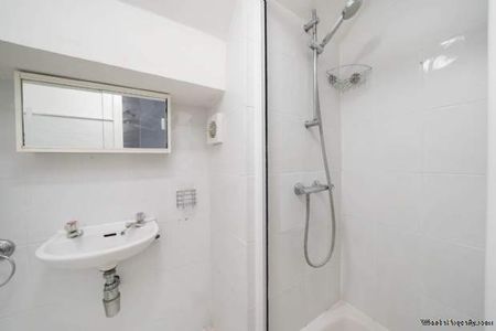 5 bedroom property to rent in London - Photo 2