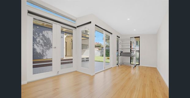 Family home with north-facing garden - Photo 1