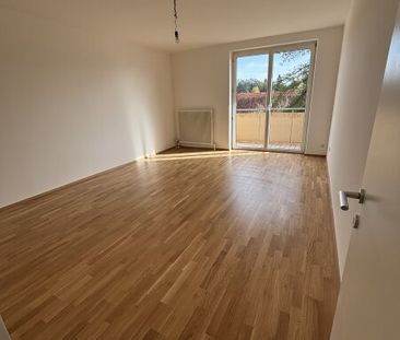 Sonnige Aussichten in ruhiger Grünlage: großzügige 2-Zimmer-Wohnung... - Photo 2