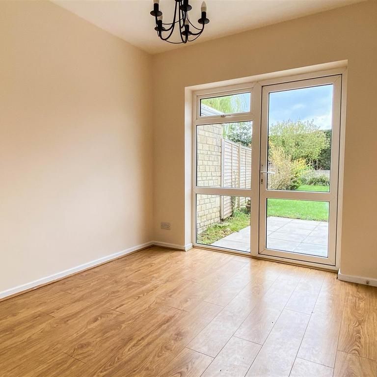 3 bedroom terraced house to rent - Photo 1