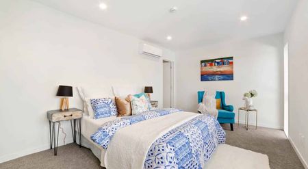 Modern 3-Bedroom, 2-Bathroom Townhouse in Rang... - Photo 4