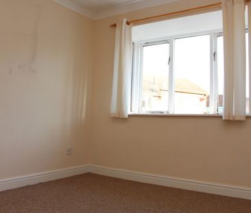 Sawyers Close, Newark, Nottinghamshire, NG24 - Photo 2