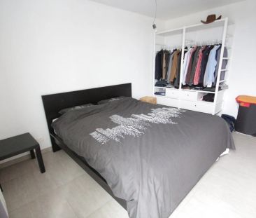 Centraal gelegen dakappartement met één slaapkamer en garage - Photo 3