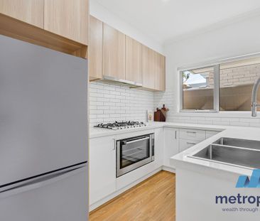 3/200 West Street, GLENROY, VIC - Photo 6
