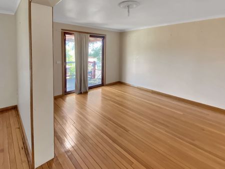 2 Maddern Street, Black Hill - Photo 2