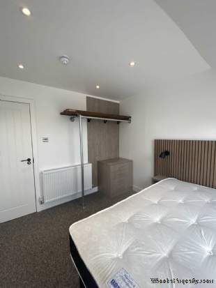 6 bedroom property to rent in Manchester - Photo 3