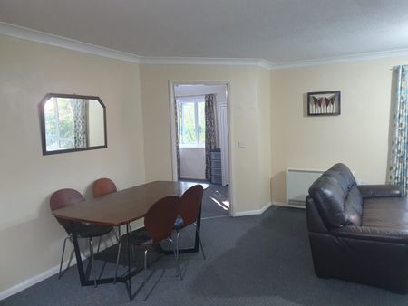 2 Bed Flat, Brook Court, NG7 - Photo 3