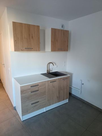 Location Appartement 1 pièce 35m² THONON LES BAINS 74200 - Photo 5