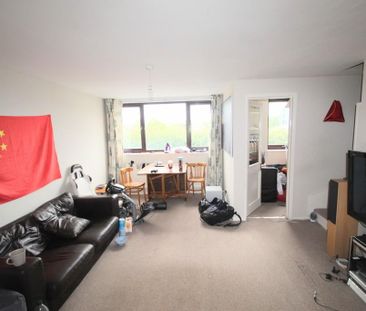 2 bedroom maisonette to rent - Photo 4