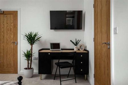 St. Pauls Road, Gloucester, Gloucestershire, GL1 - Photo 5