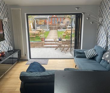 Room in a Shared House, Galsworthy Road, NW2 - Photo 1