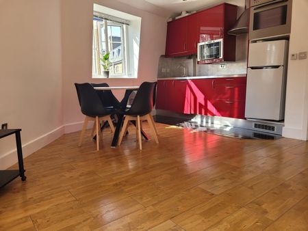 1 Bed Flat, Doric Way, NW1 - Photo 5