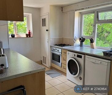 1 bedroom in a flat share to rent - Photo 4