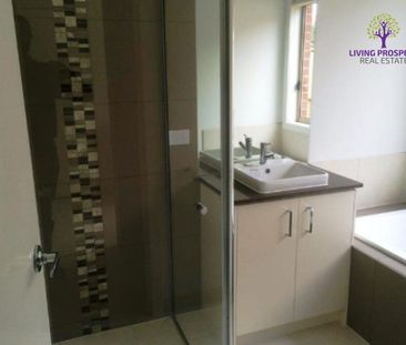 Convenient Location - Photo 3