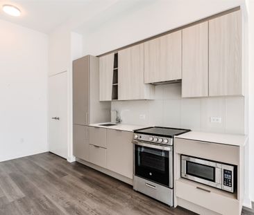 For Lease - 3900 Confederation Parkway Unit# 2404, Mississauga, Ont... - Photo 1