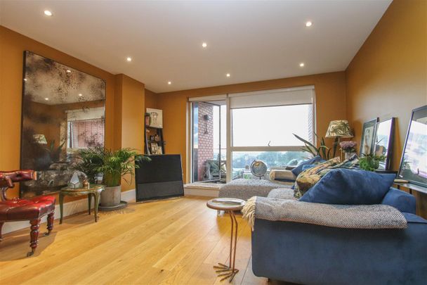 Rectory Grove, Leigh-On-Sea - Photo 1
