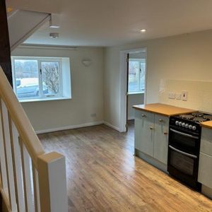 2 bedroom barn conversion to rent - Photo 2