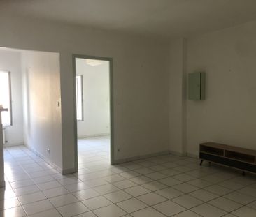 Location Appartement 2 pièces 43m² LA ROCHE CHALAIS 24490 - Photo 1