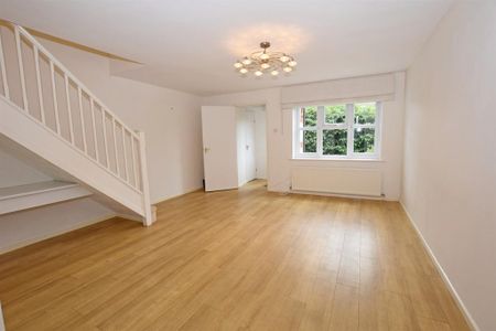 3 bedroom end of terrace house to rent - Photo 2