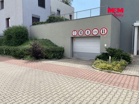 Pronájem, Byt 2+kk, 54 m², Praha, V bytovkách - Photo 3