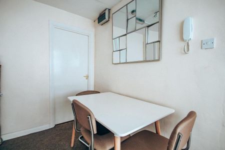 5 bedroom private hall to rent - Photo 4