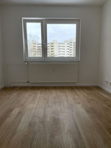 *Frisch-sanierte 2-Zimmer-Wohnung mit Sonnenterrasse!* - Photo 3