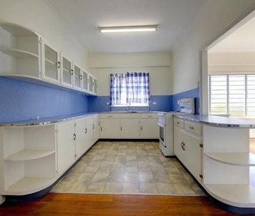 4/48 The Strand, North Ward - Photo 4