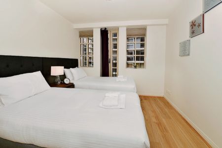 Stylish 2-bedroom apartment near RMIT University - Photo 4