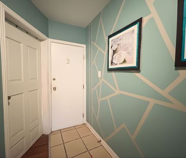 $1,499 / 2 br / 1 ba / 44 Spring st #upper - Photo 2