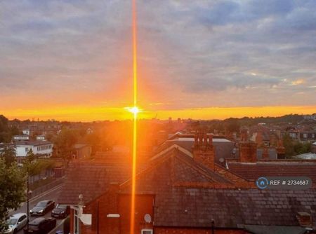 1 bedroom in a flat share to rent - Photo 5