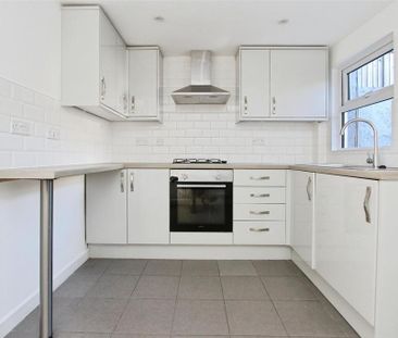 2 bedroom end of terrace house to rent - Photo 1