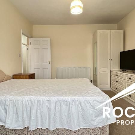 2 bedroom house share to rent - Photo 1