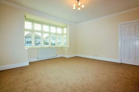 Downage, Hendon, NW4 - Photo 2