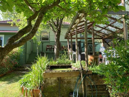 Character Cottage in Sought After Location - Photo 2
