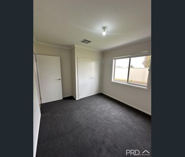 4BR NEW LIVING - Photo 3