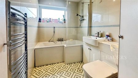 1 bedroom in a house share to rent - Photo 5