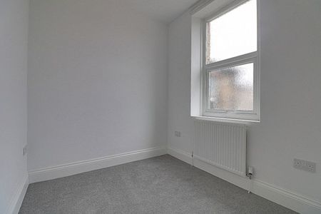 3 Bedroom - Photo 3