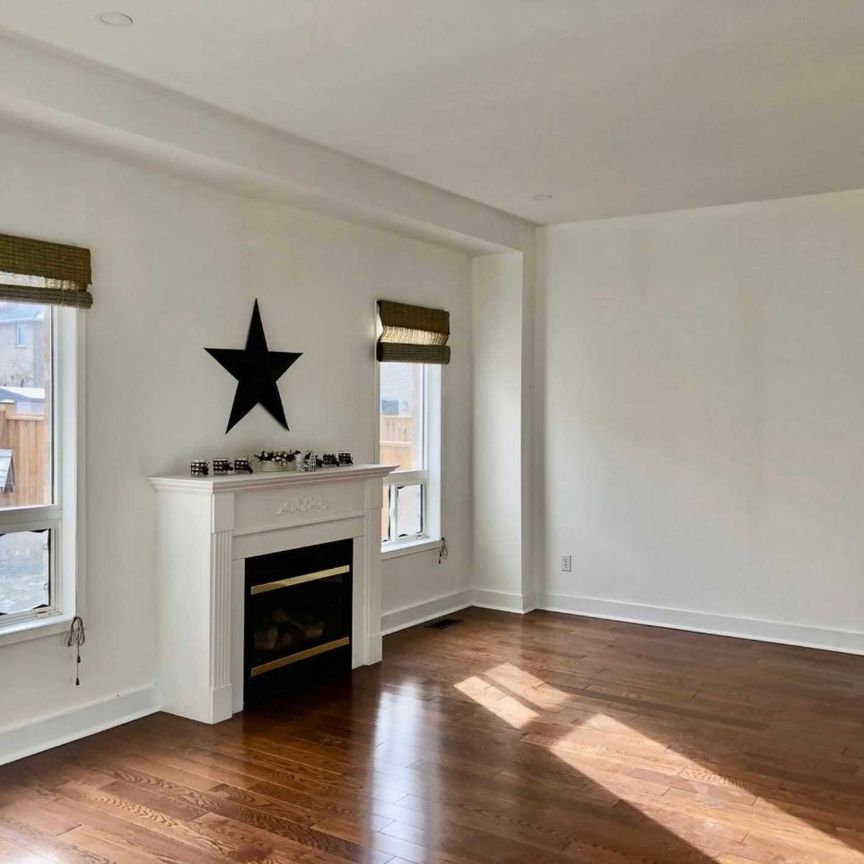 For Lease - 7 Raymond Bartlett Ave Avenue, Markham, Ontario - Photo 1