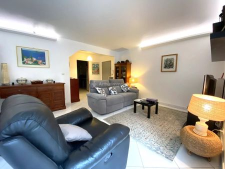 Location Appartement 4 pièces 86 m2 à Saint-Avertin - Photo 3