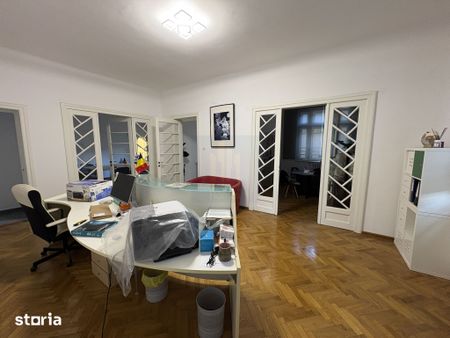 Închiriere vila (S+P+1), 9 camere, 200 mp + curte 120 mp (pretabil bir - Fotografie 3