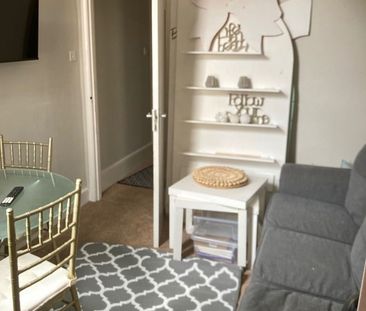 Room in a Shared Flat, Inchmery Road, SE6 - Photo 1