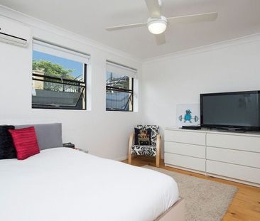 Modern One Bedroom Studio in the Heart of New Farm - Photo 1