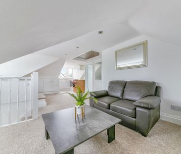 Second Avenue, London - Photo 3