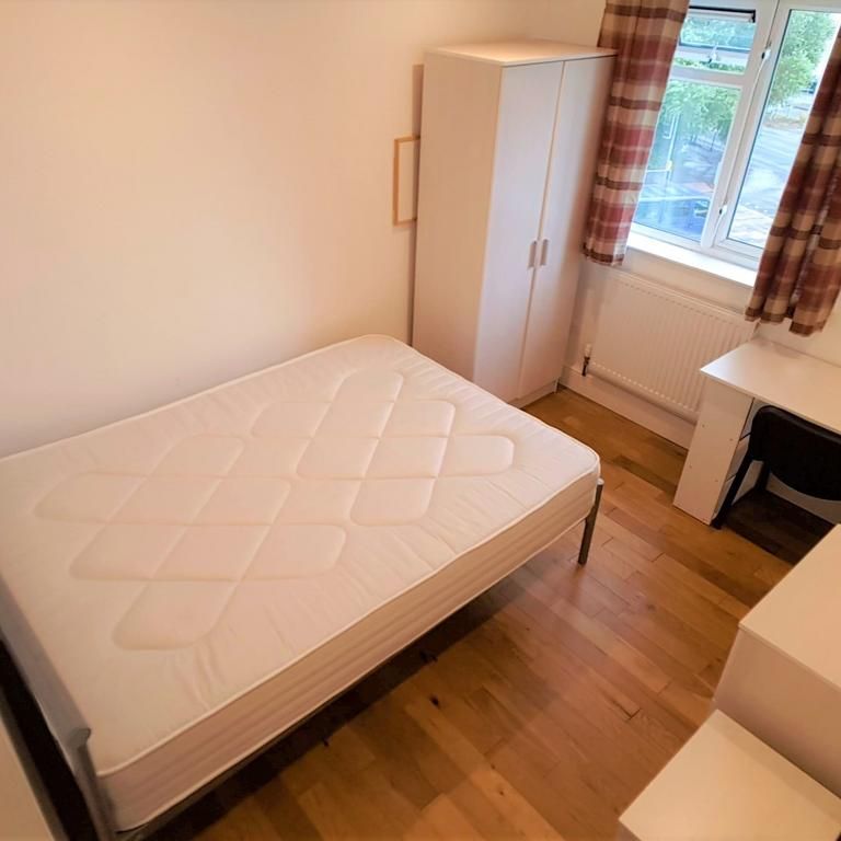 3 bedroom flat to rent - Photo 1