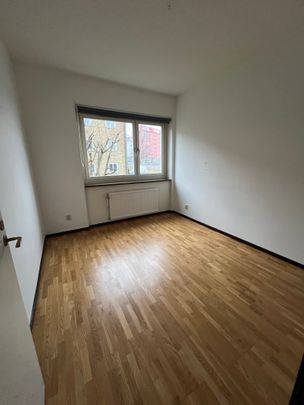 Blomstergatan, Norrköping - Photo 1