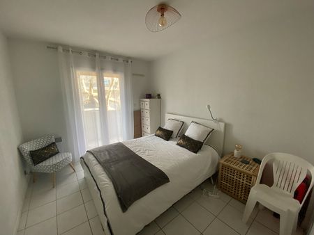 Location Appartement 3 pièces 72m² - Photo 3