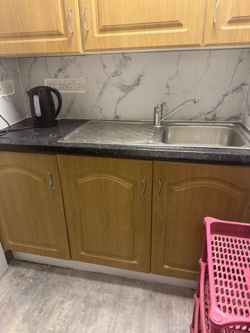 Studio Flat, Bowes Road, N13 - Photo 5